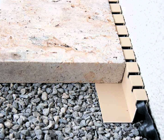 Stěnový dilatační plastový profil "DISTO" (Ral 7043 tmavě šedá, 57 mm)