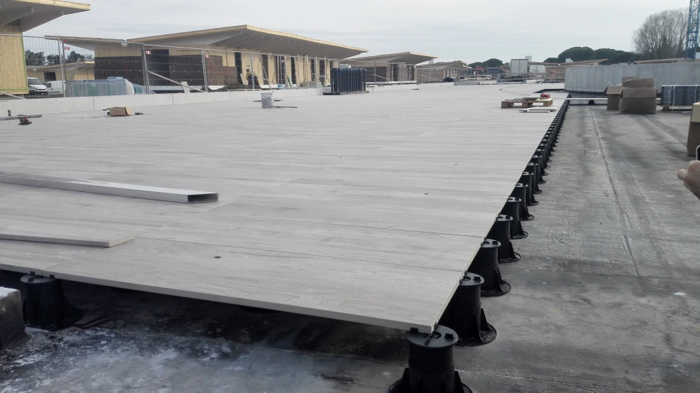 Rektifikační terč pod dlažbu se samonivelační hlavou H 430-530 mm